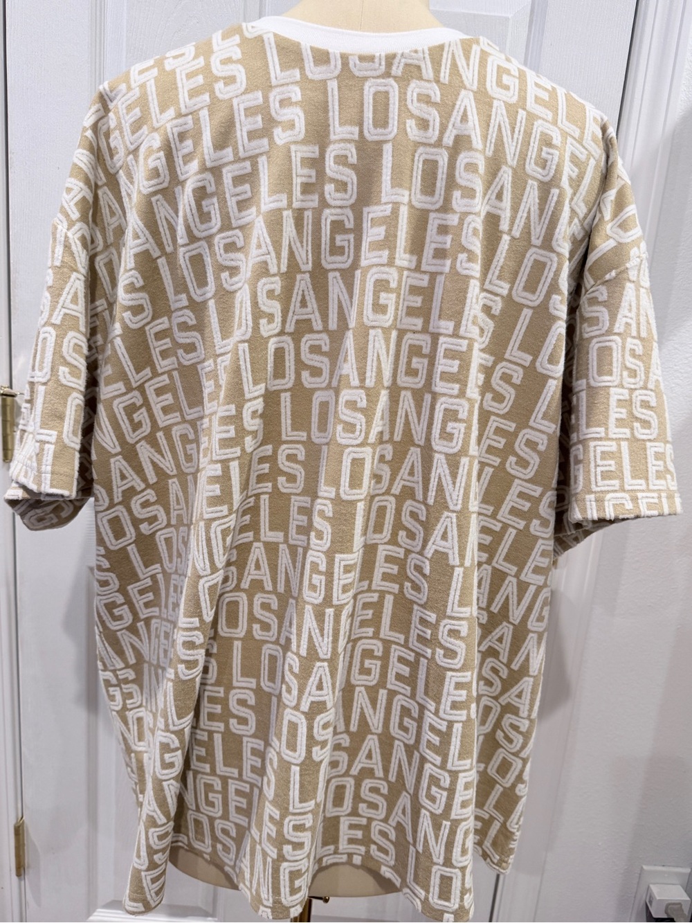 Forever 21 Beige & White 'LOS ANGELES' Graphic Sweat-Tee Short-Sleeve Knit Shirt